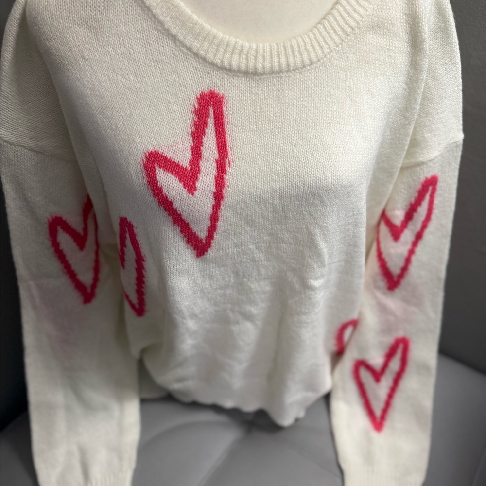 Elan White Sweater with Red Heart Design
